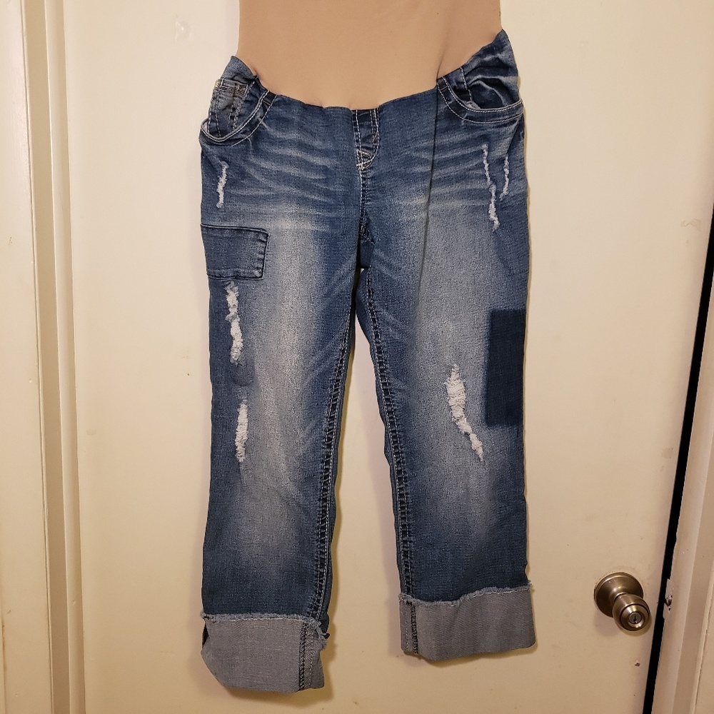 Wall Flower Maternity capri jeans